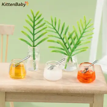 1:12 Casa de bonecas em Miniatura Bebida Copo de Suco Pode Copo de Leite com uma Colher Verde Vaso de Plantas da Casa de Modelo Vivo Scen Decoração Brinquedo