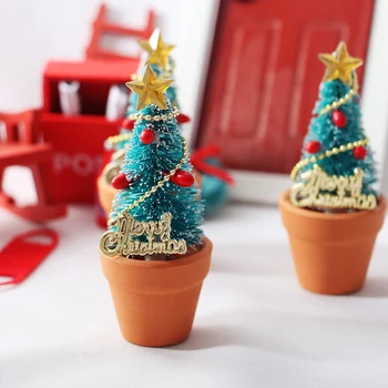 1PC 1:12 Casa de bonecas Miniture Árvore de Natal Vasos de Plantas Decorativas Modelo de Brinquedos, Acessórios Para Casa de Boneca da Decoração do Feriado