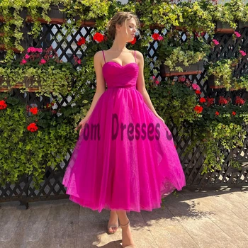 IL Fúcsia Coração de Tule Vestidos de Formatura Com Spagheiti Tiras de Chá de Comprimento Vestidos de Baile Mulheres Uma Linha de Vestidos de Regresso a casa 2022